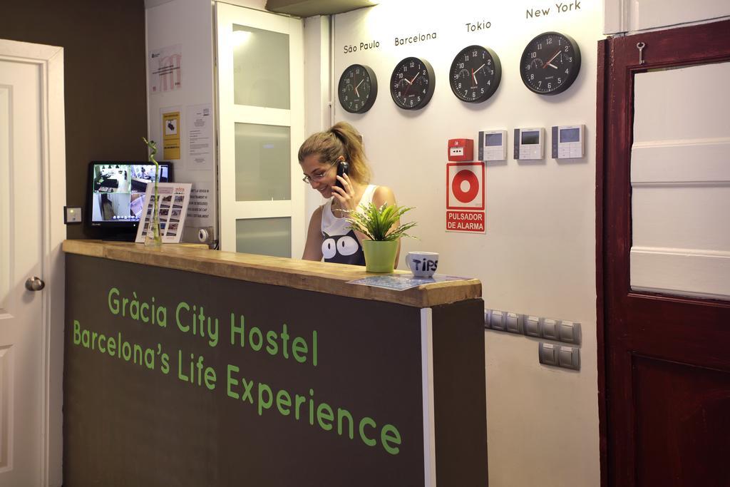Gracia City Hostel Barcelona Exteriör bild Reception desk at a hostel in Barcelona, Spain