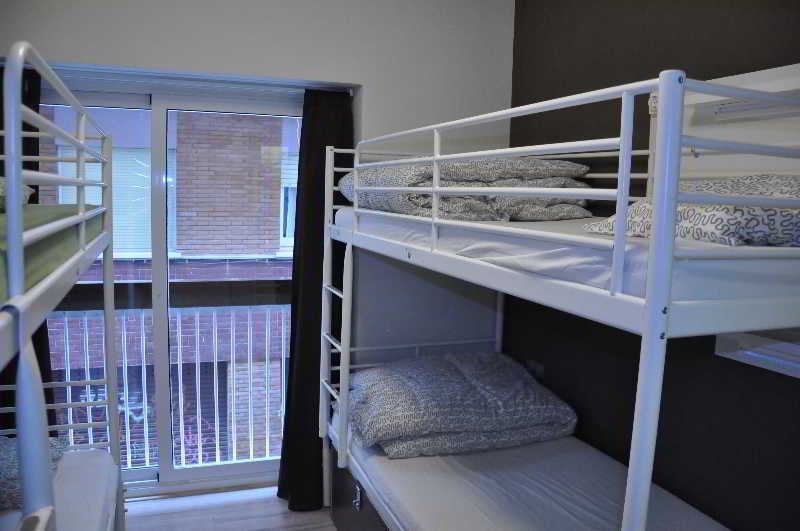Gracia City Hostel Barcelona Exteriör bild A bunk bed
