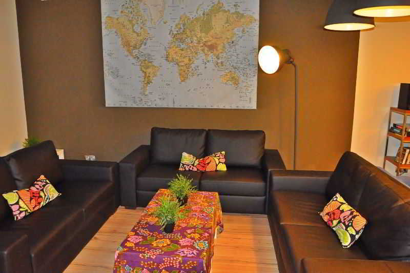 Gracia City Hostel Barcelona Exteriör bild The common room at the hostel